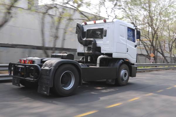 2015 Tata T1 Prima Racing Truck review, test drive