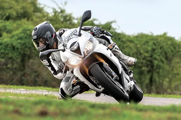 Promotional feature: Triumph Daytona 675R