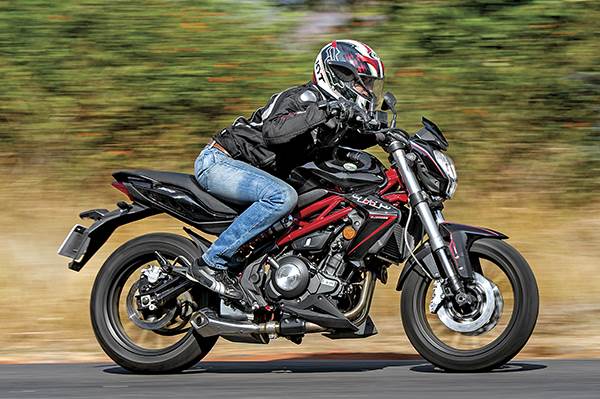 Benelli TNT 300 review, road test