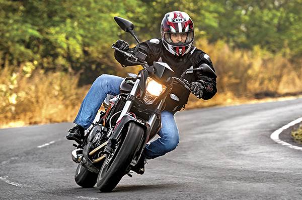 Benelli TNT 300 review, road test