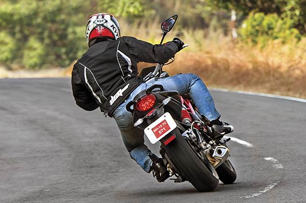 Benelli TNT 300 review, road test