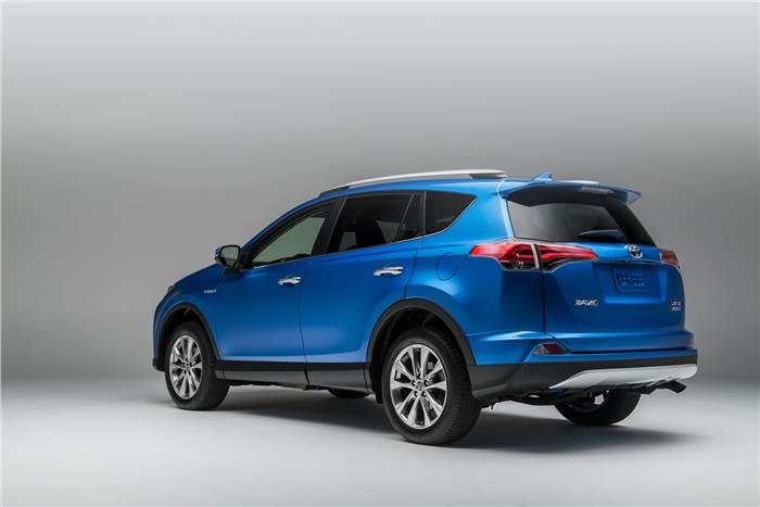 Facelifted Toyota RAV4 unveiled