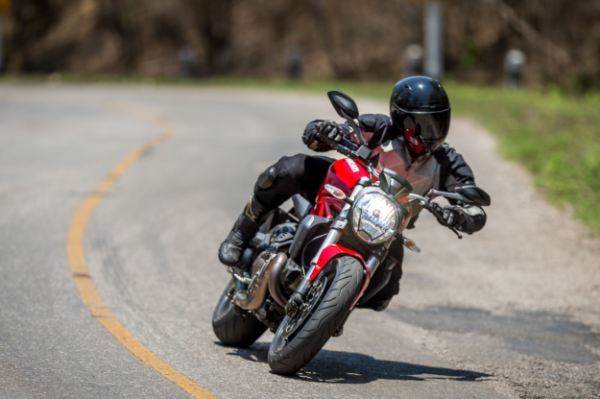 Ducati Monster 821 review, test ride 