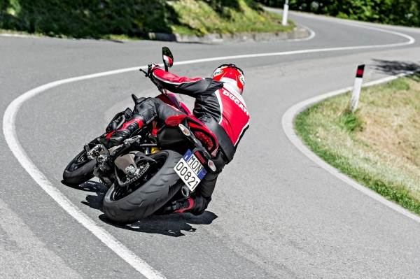 Ducati Monster 821 review, test ride 