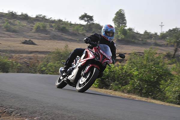 2015 Bajaj Pulsar RS 200 review, road test