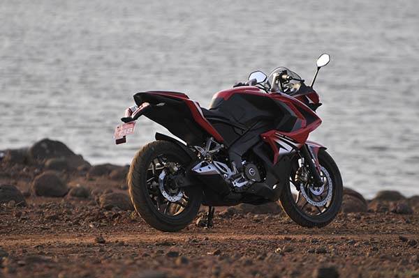 2015 Bajaj Pulsar RS 200 review, road test