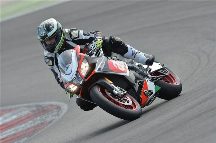 Aprilia RSV4 RF review, test ride