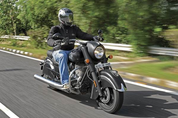 Indian Chief Dark Horse review, test ride