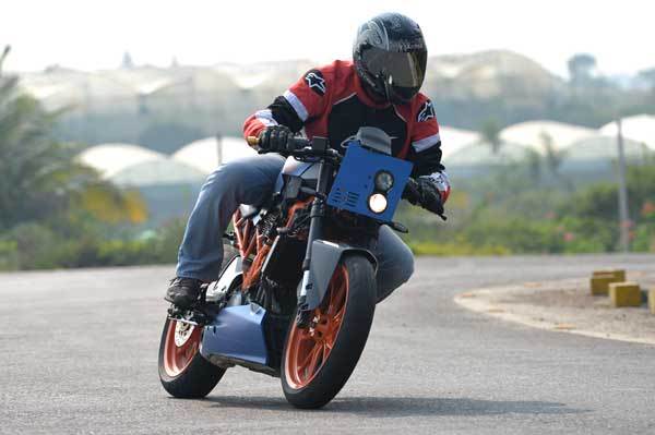 KTM RC 390 Caf&#233; Racer - Marla review, test ride