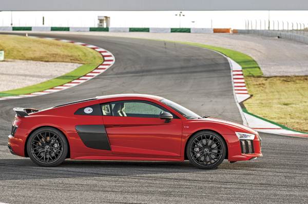 New Audi R8 review, test drive