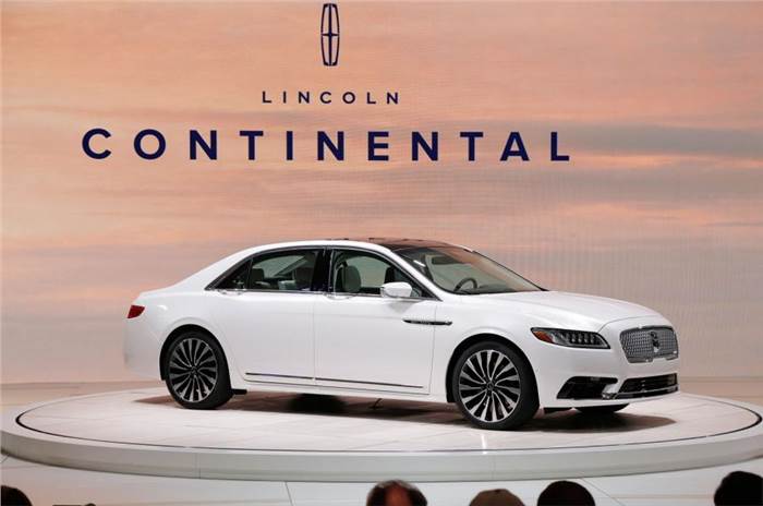 Lincoln Continental unveiled at Detroit motor show