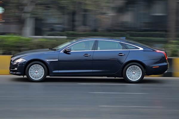 Jaguar XJ 3.0D facelift review, test drive