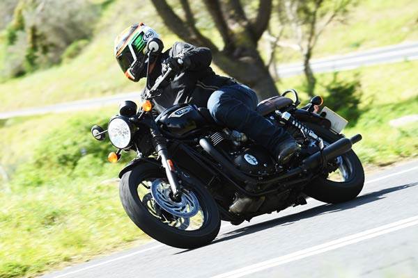 Triumph Bonneville T120 review, test ride