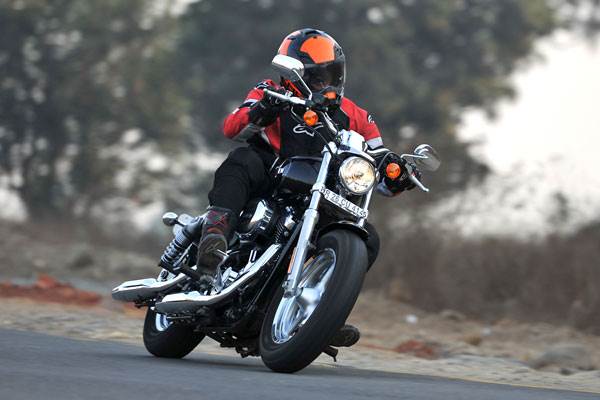 Harley Davidson 1200 Custom review, test ride