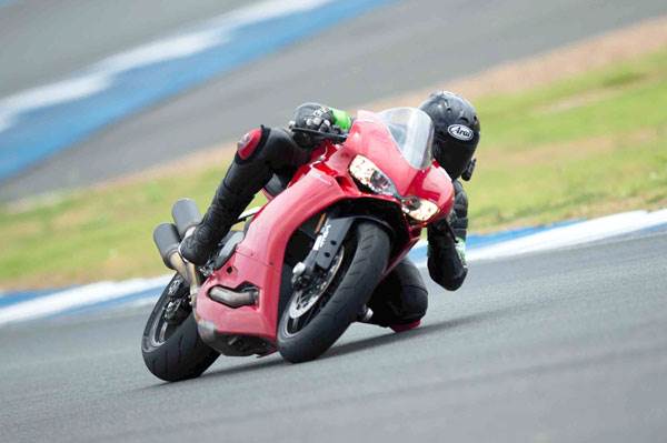 Ducati 959 Panigale review, test ride