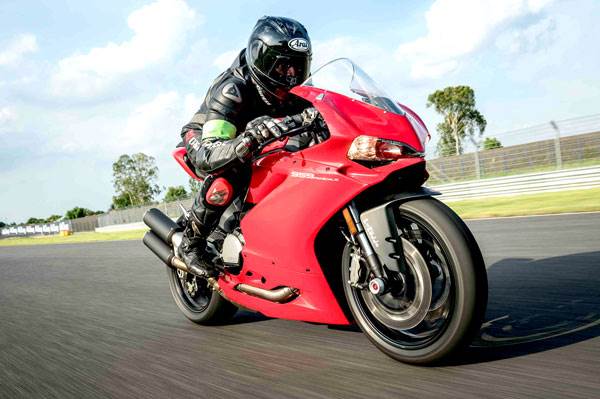 Ducati 959 Panigale review, test ride