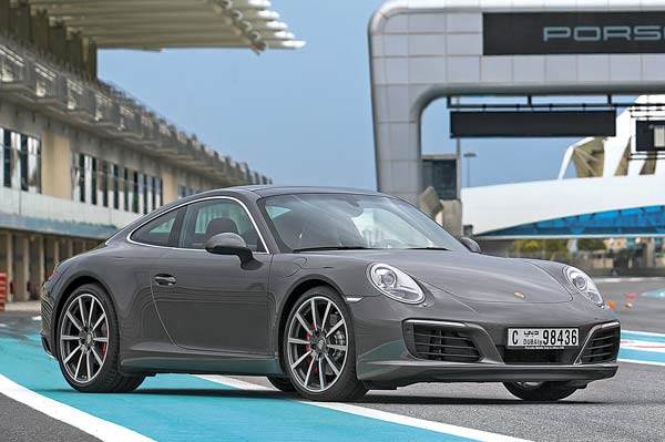 Porsche 911 Carrera S facelift review, test drive