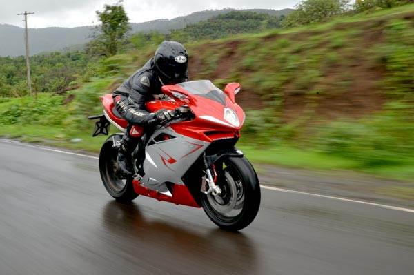 MV Agusta F4 review, test ride