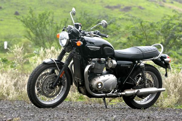 2017 Triumph Bonneville T120 review, road test