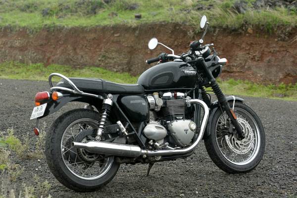 2017 Triumph Bonneville T120 review, road test