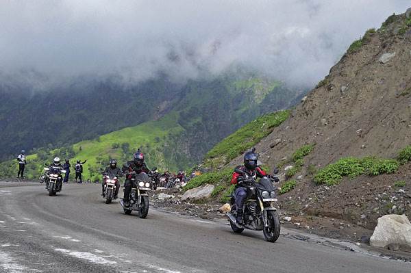 Mountain Mojo: Mahindra Mojo to Leh