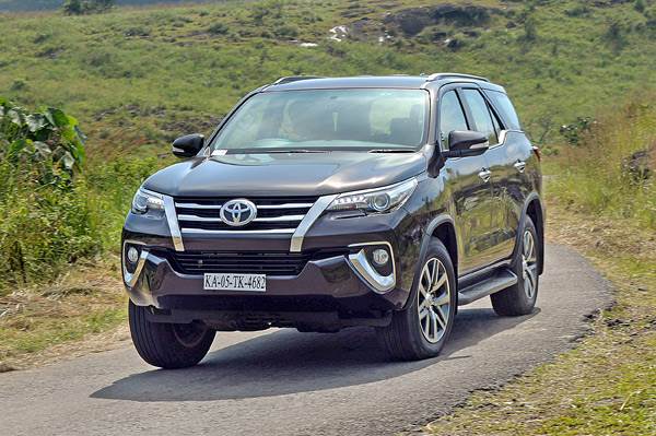 2016 Toyota Fortuner India review, test drive