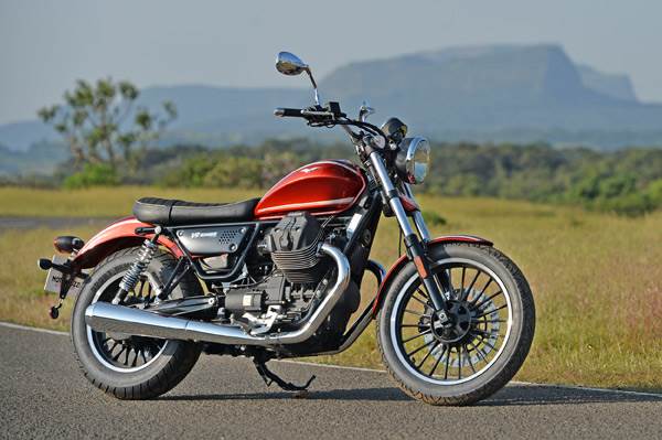 Moto Guzzi V9 Roamer review, test ride