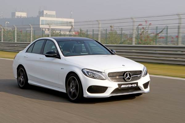 2017 Mercedes-AMG C 43 review, track drive