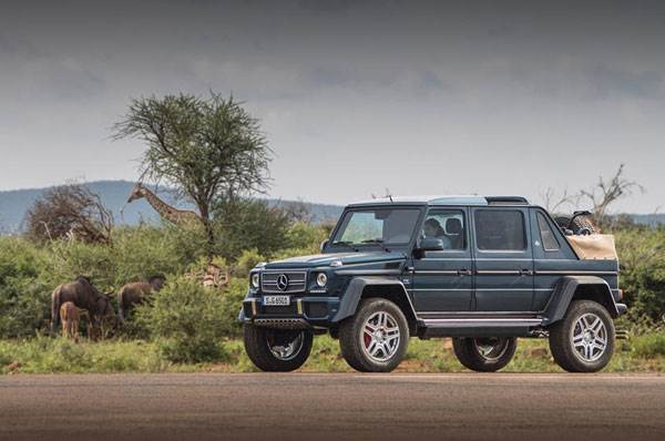 Mercedes-Maybach G650 Landaulet: A close look