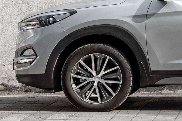 2016 Hyundai Tucson long term review, first report