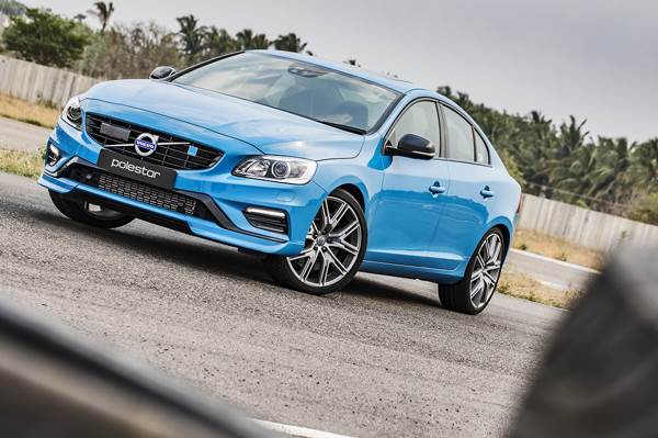 2017 Volvo S60 Polestar review, track drive