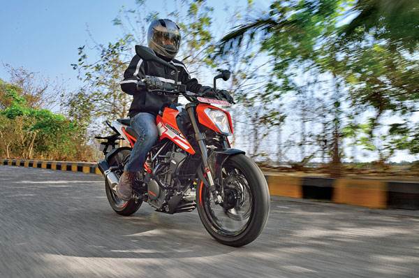 2017 KTM 250 Duke review, road test