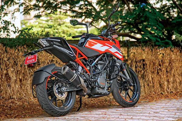 2017 KTM 250 Duke review, road test