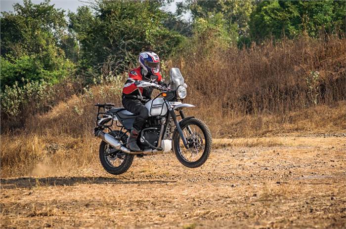 Bajaj Dominar 400 vs Mojo vs Himalayan comparison