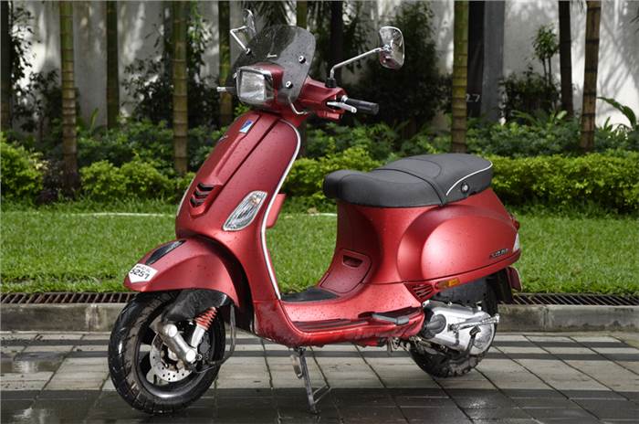 2016 Vespa SXL 150 long term review, second report