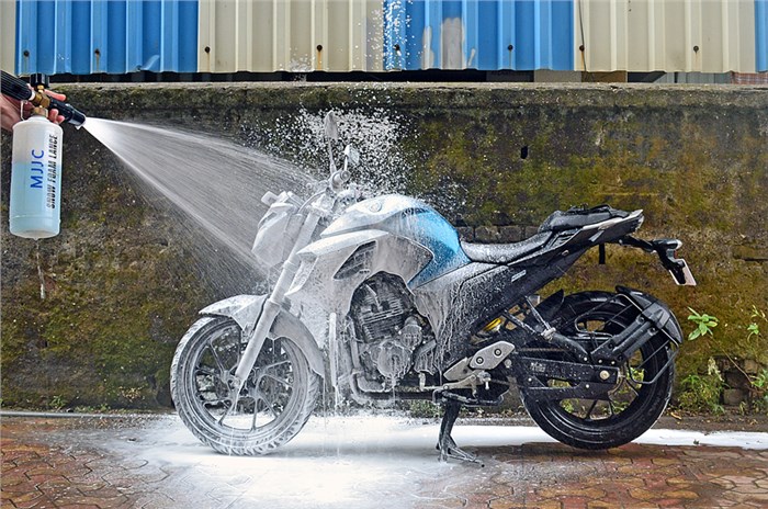 How to correctly clean your two-wheeler, bike and scooter cleaning tips