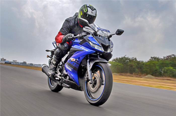 2018 Yamaha YZF-R15 V3.0 review, track ride