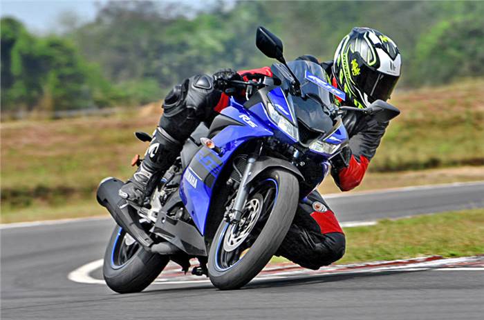 2018 Yamaha YZF-R15 V3.0 review, track ride