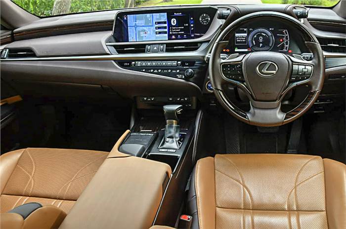 2018 Lexus ES 300h review, test drive