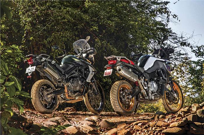 Triumph Tiger 800 XCX Vs BMW F 850 GS Pro comparison