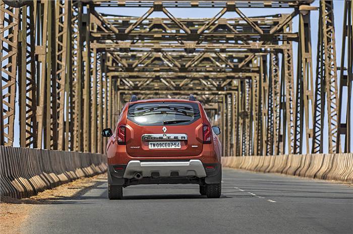 Hometown Hero - Mango Run in a Renault Duster