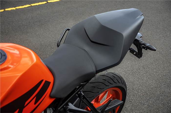 KTM RC 125 review, test ride