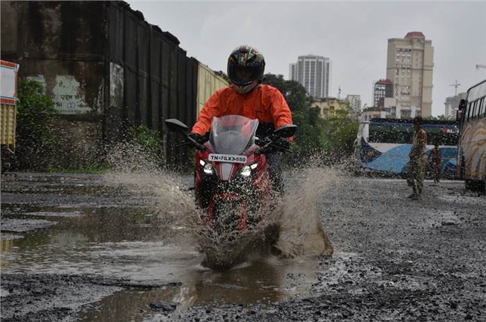 Tips to Ride Safe this Monsoon