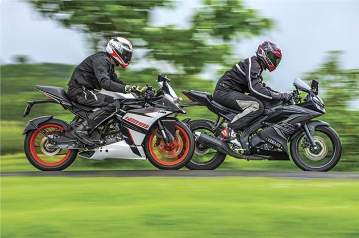 KTM RC 125 vs Yamaha YZF-R15 V3.0 comparison