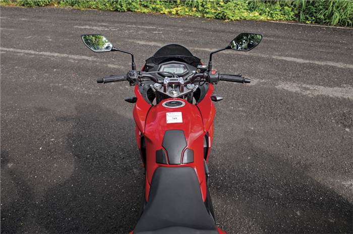 Hero Xtreme 200S vs Suzuki Gixxer SF comparison