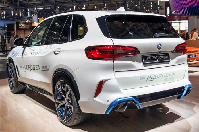 BMW showcases iX5 Hydrogen at Munich motor show
