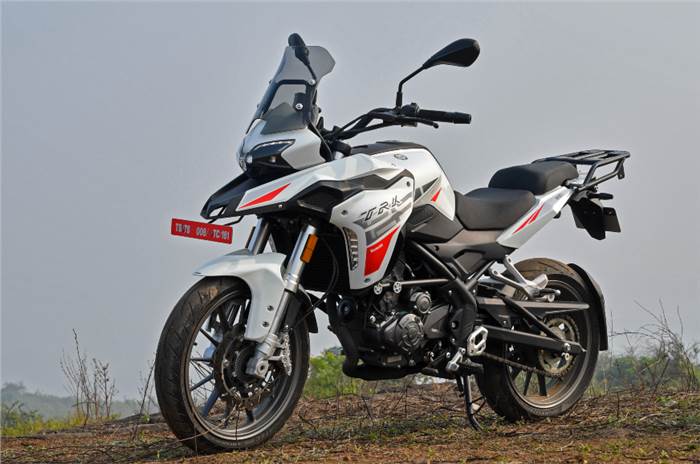 Front three-quarter static shot of Benelli TRK 251