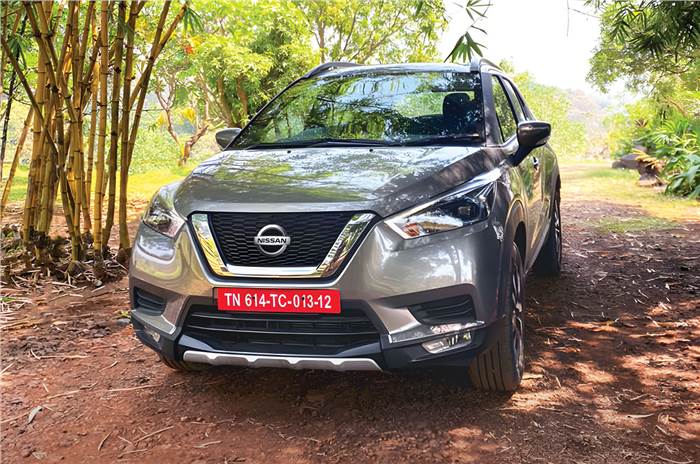 Nissan Kicks Turbo CVT front