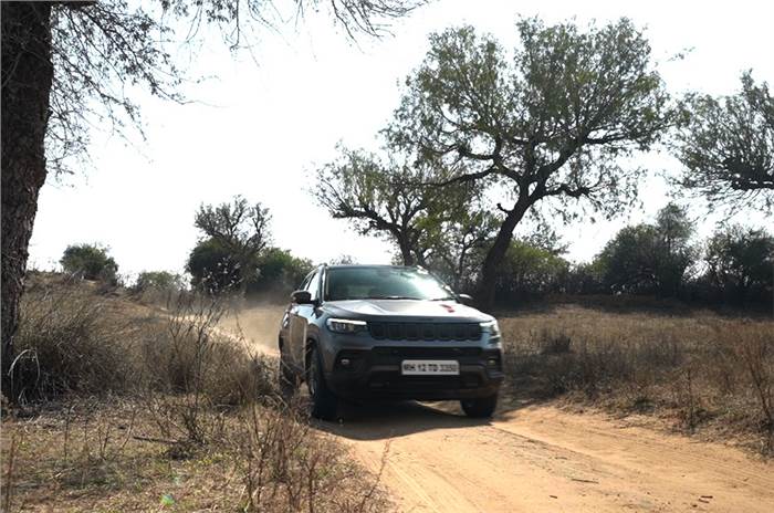 Jeep Compass Trailhawk exterior front