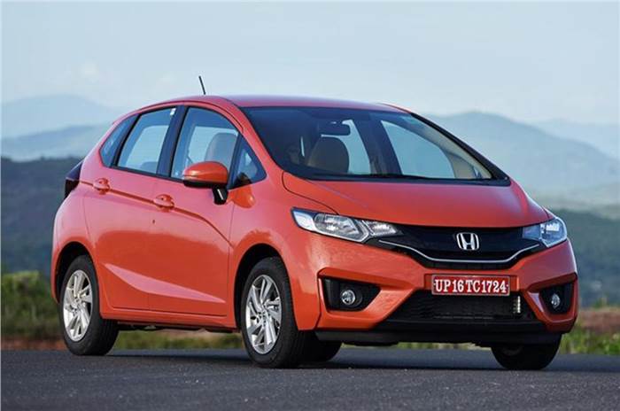 2020 Honda Jazz front quarter 